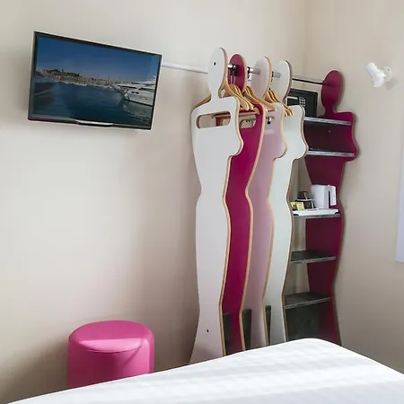 L'esterel Hotel 2*