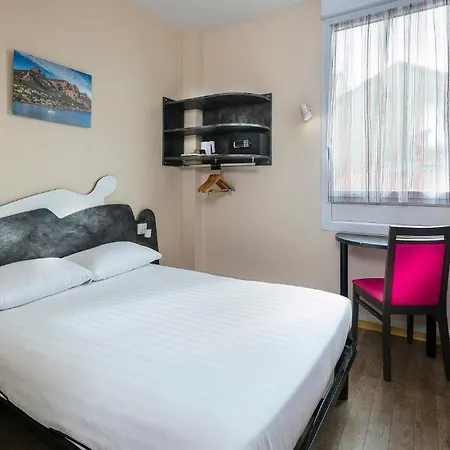 L'esterel Hotell 2*